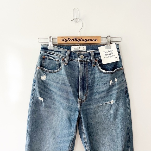 Nwt Abercrombie & Fitch Curve Love Ultra High Rise Ankle Straight Jean - Picture 3 of 9